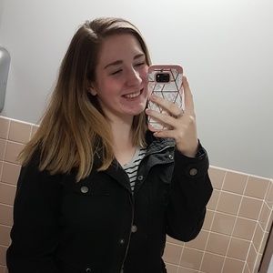 Meet your Posher, Jennifer